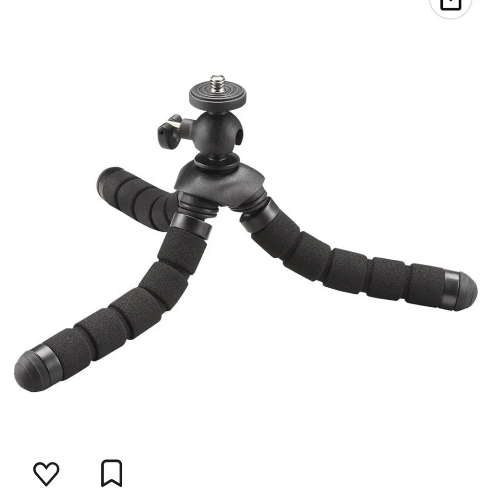 New in box Insignia 6” flexible tripod black